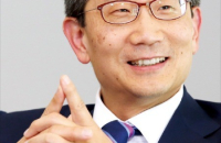 Carlyle flexes muscles in Korean financial industry as Lee takes helm