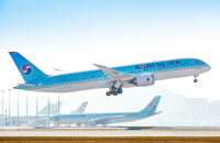 Korean Air credit outlook raised, passenger traffic set to return