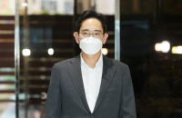 Samsung heir Lee on US trip for foundry investment, COVID vaccines