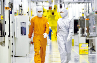 Samsung flexes foundry muscle amid supply chain woes