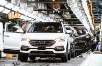 Hyundai revs up car output amid signs of easing auto chip crunch