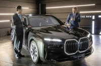 Leaders of Samsung, BMW discuss bolstering EV battery partnership