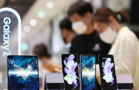 Global smartphone shipments hit 10-year low in 2022