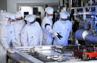 Samsung raises $2.2 billion via ASML stake sale for chip investment