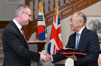 Hyundai’s Chung: 1st Korean awarded top UK Order from King Charles