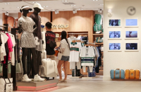 Korea's golf apparel market shrinks as golf boom fizzles