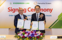 Hanwha wins $1.6 billion order to build 6 container ships for Evergreen