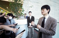 Naver to build sovereign AI, says founder Lee after return