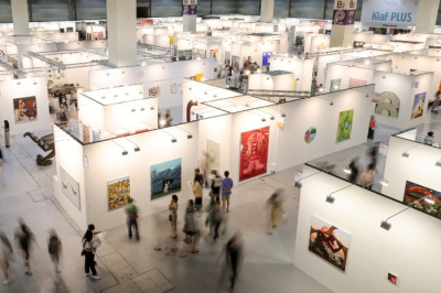 Seoul, once-rising art hub, feels pinch of global strains  