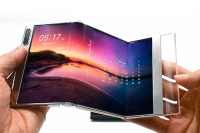 Samsung to unveil 1st triple-folding smartphone by year’s end to rival Huawei’s Mate X2 Tri-Fold